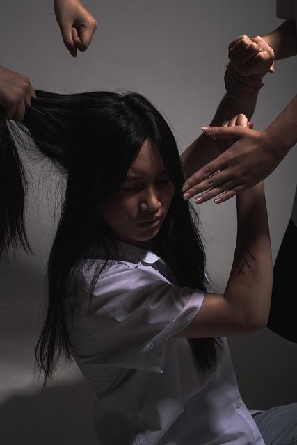 Simptome frecvente ale stresului la nivel fizic și emoțional